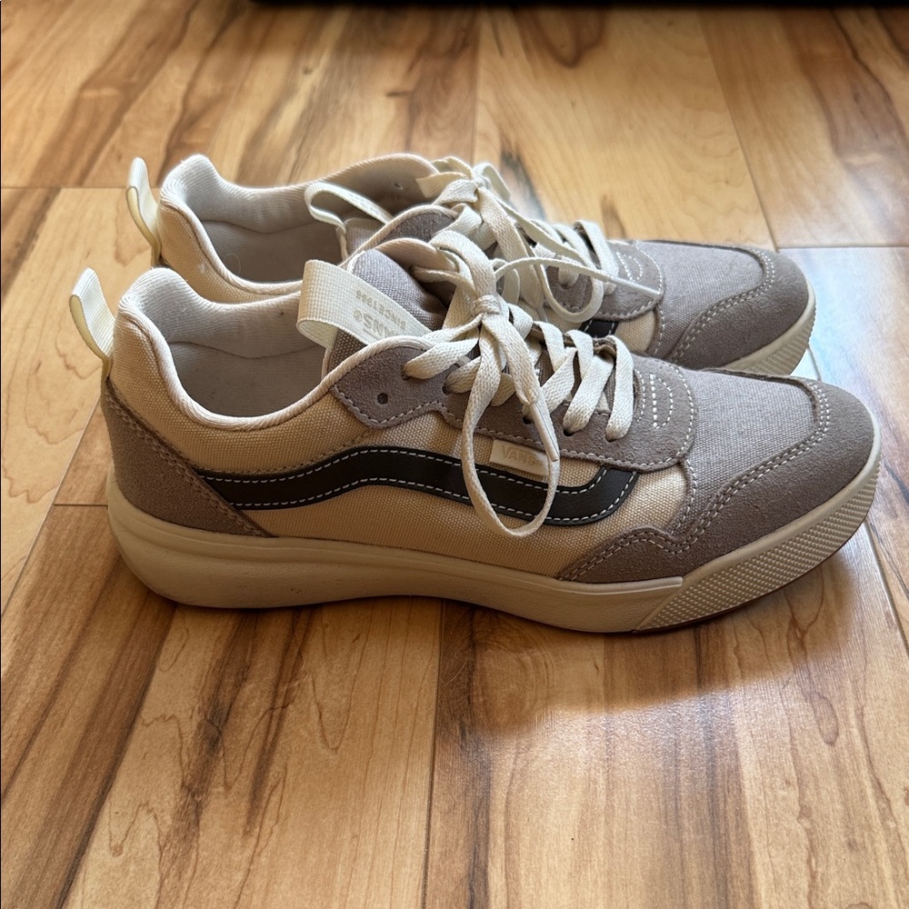 Women’s Vans Range Exp neutral